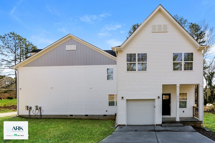 Building Photo - 2529 Oakdale Rd