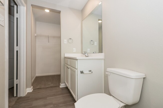 Building Photo - 26120 Hals Dr