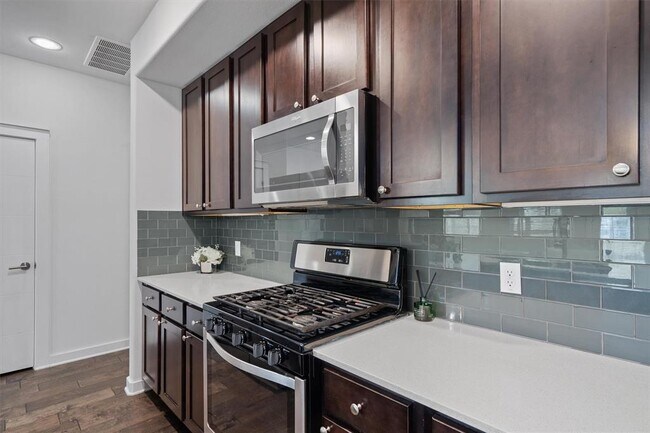 Building Photo - 8940 Parker Ranch Cir