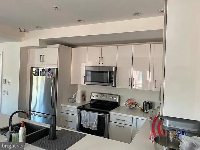 Primary Photo - 263 N 3rd St
