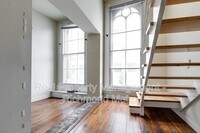 Building Photo - 1321 1/2 E. Main St.