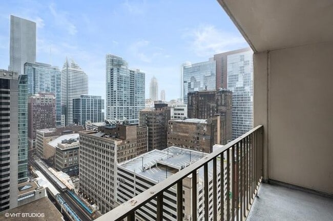 Building Photo - 200 N Dearborn St