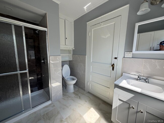 Building Photo - 24 Doxsey Pl