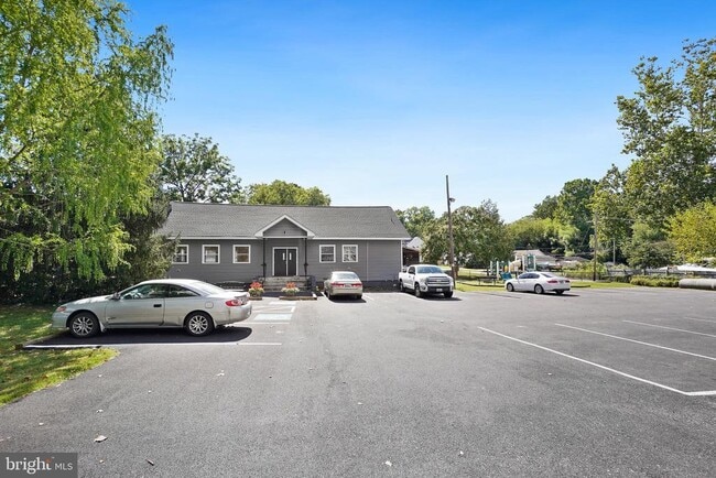 Building Photo - 106 Ridge Rd