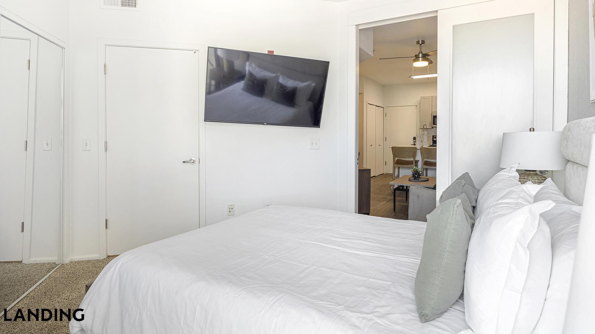 Building Photo - 1001 E Playa Del Norte Dr