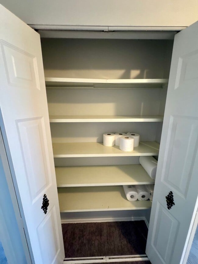 Building Photo - Charming 2 Bed 1 Bath in Cranberry!