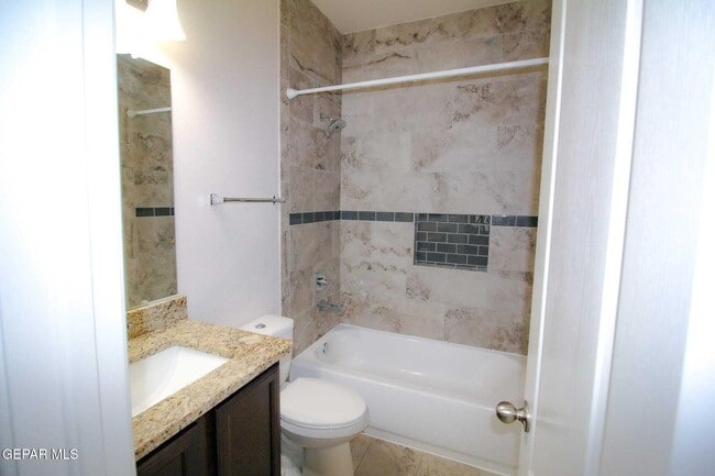 Building Photo - 13276 Emerald Isle St