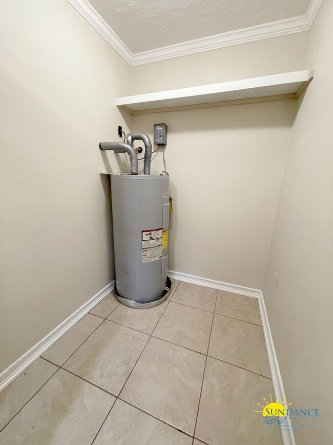 Building Photo - Spacious 4-Bedroom Home Minutes from Eglin AFB with a great home gym!