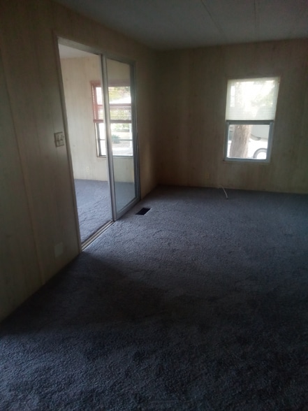 Building Photo - 8124 Eagle Dr