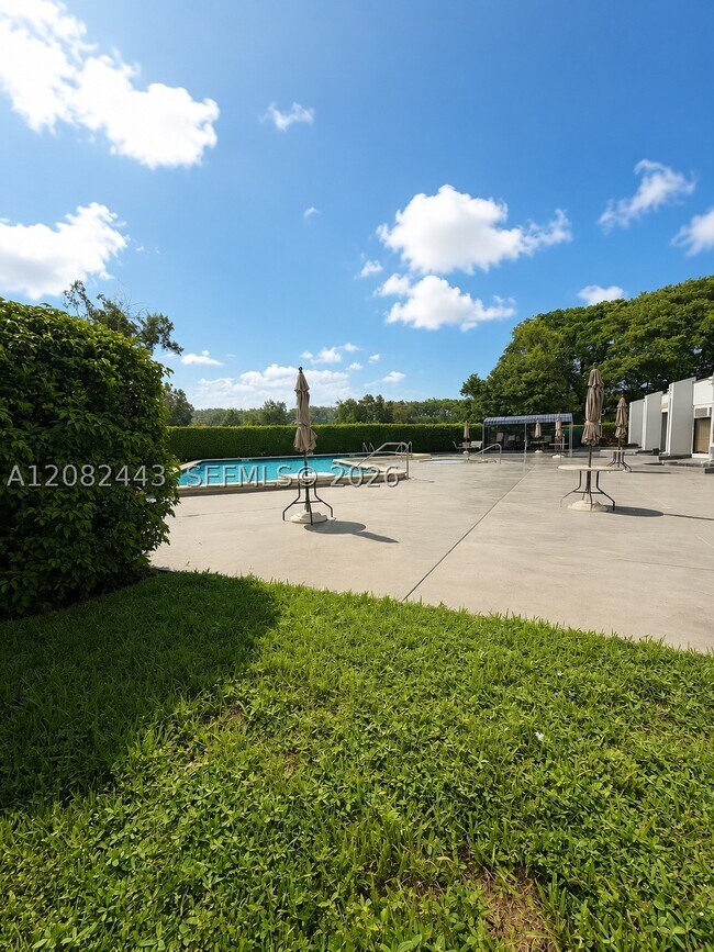 Building Photo - 8350 Sands Point Blvd