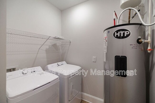 Building Photo - 125 Harper St