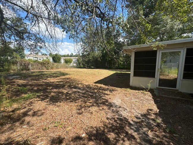 Building Photo - Four Bedroom, Two Bath Home, Just Off Toba...