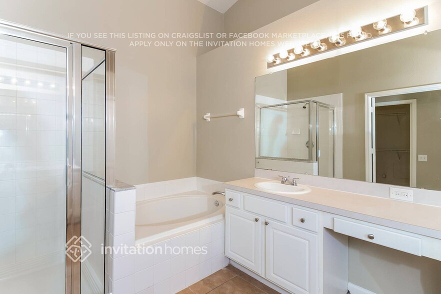 Building Photo - 11581 Misty Isle Ln
