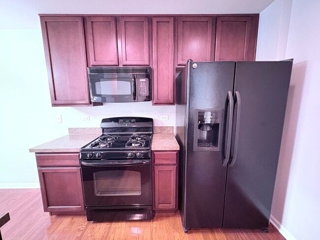 Building Photo - 241 Devoe Dr