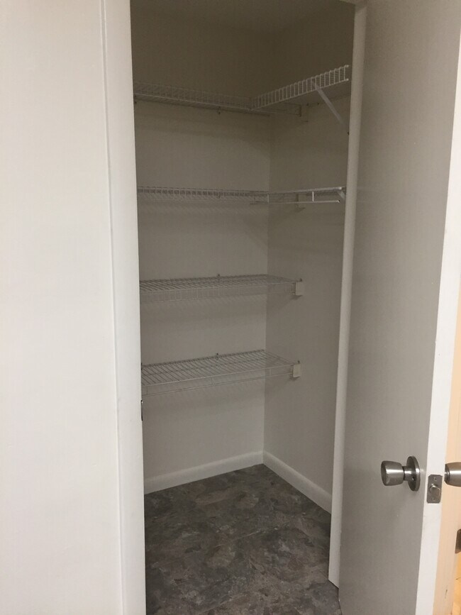 Building Photo - 125 Manhattan Dr