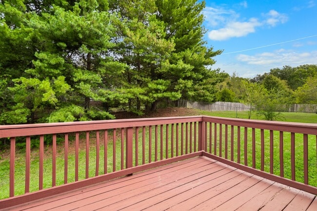 Building Photo - 354 Broadmore Dr