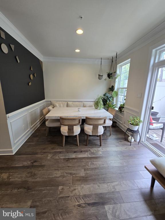 Building Photo - 2842 Golden Gate Ct