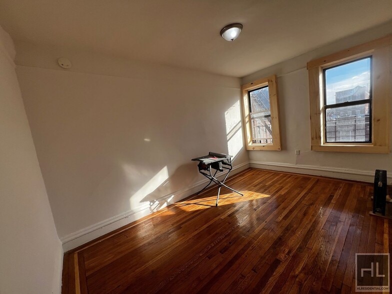 Building Photo - MORRIS AVENUE