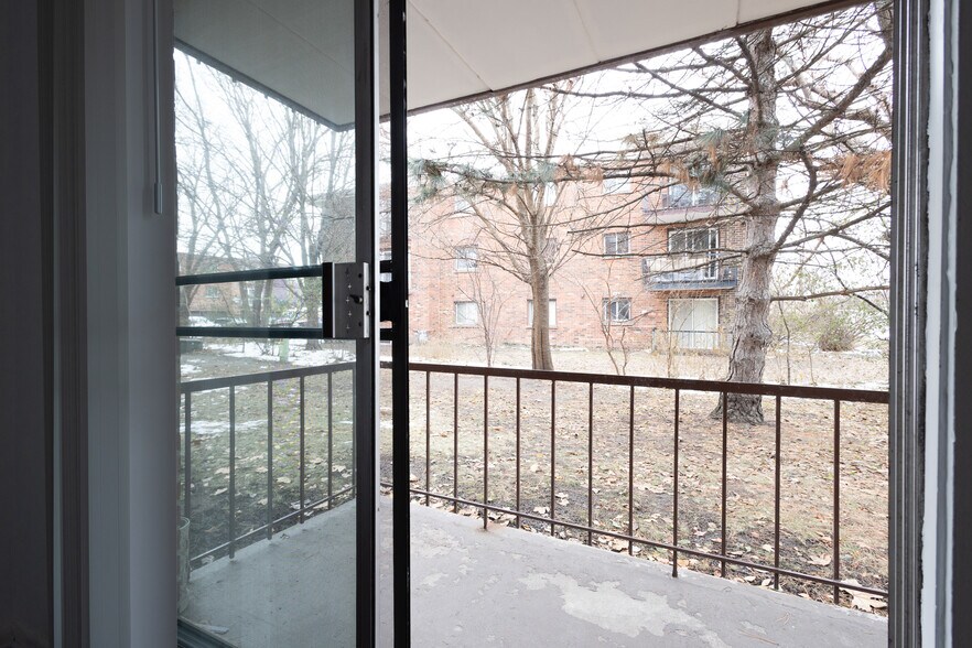 Building Photo - 10241 Central Ave