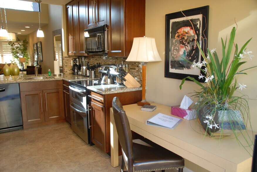 Building Photo - 47975 Joshua Ct