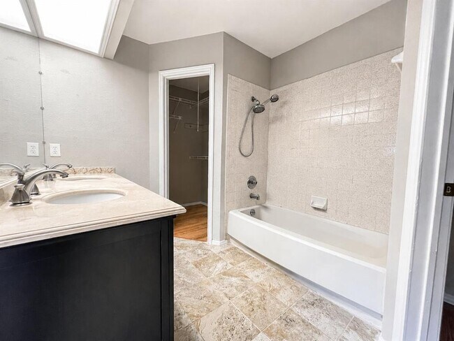 Building Photo - 3603 Palomar Ln