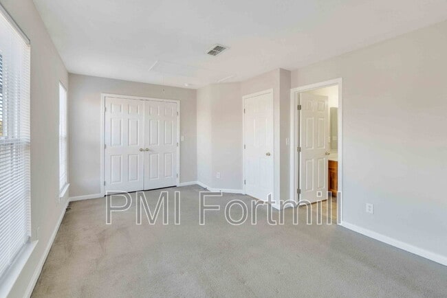 Building Photo - 15744 Kensington Palace Ln