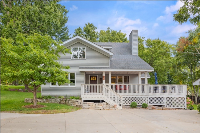 Primary Photo - 1940 Concordia St