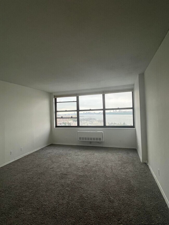 Building Photo - 7004 BLVD E