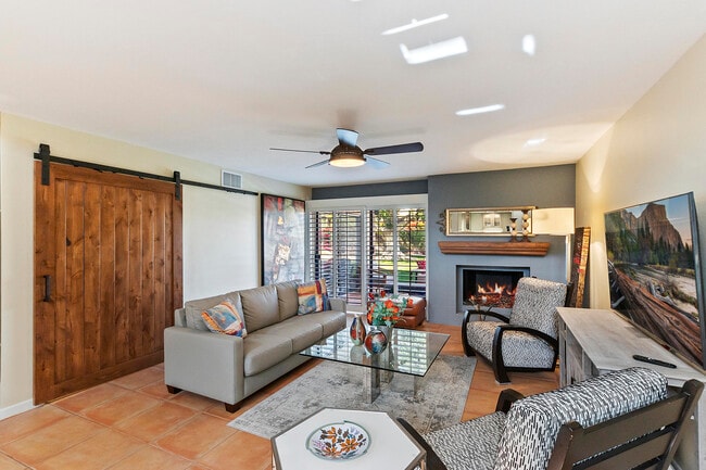 Building Photo - 48624 Moon Terrace Ln