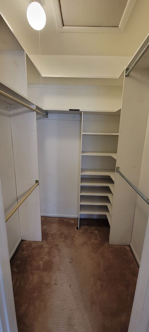 Building Photo - Modern Townhome - Bensalem