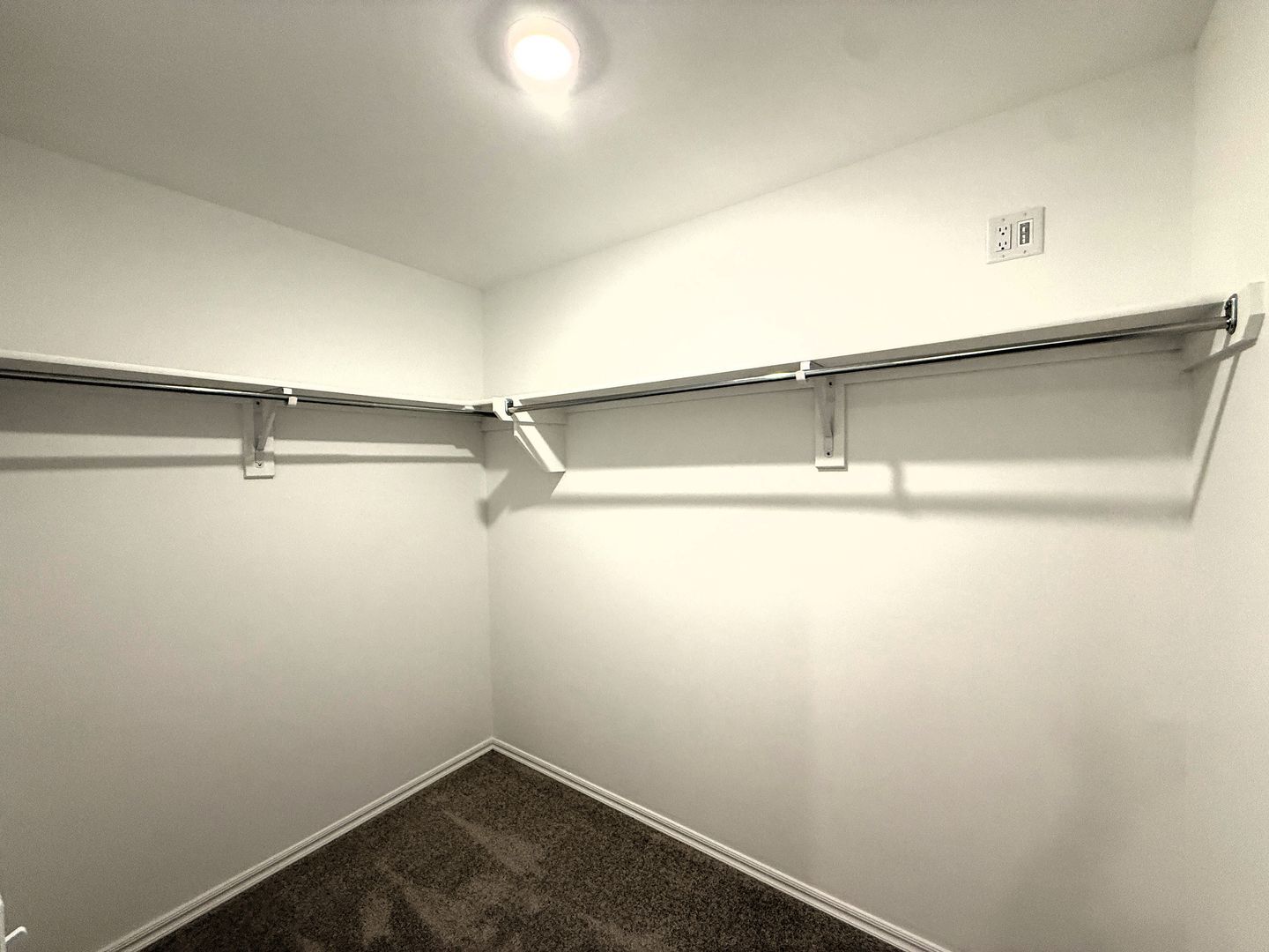 Building Photo - 3625 Blue Ave