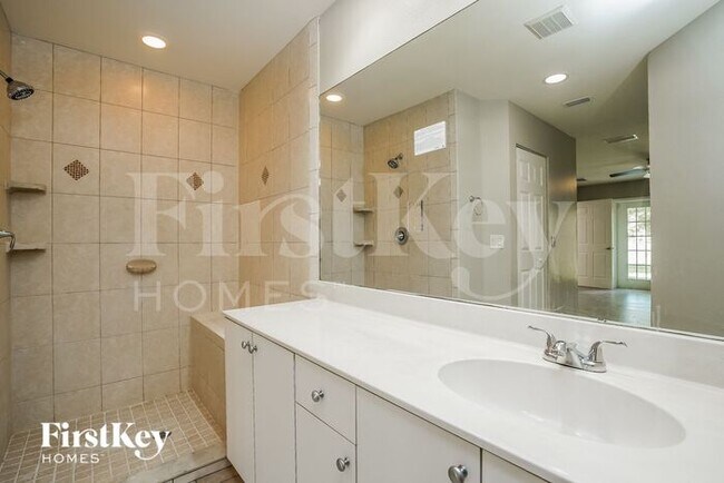 Building Photo - 6109 Higgins Ave