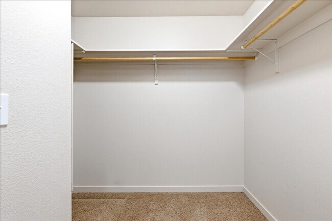 Building Photo - Single Level 3-bedroom 2-bathroom home in SW Boise