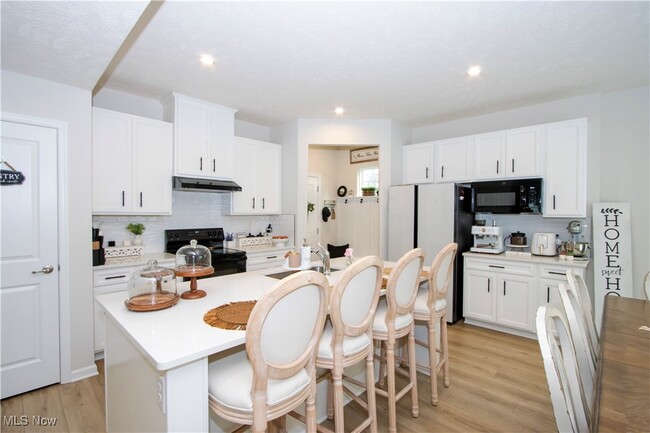 Building Photo - 1117 Kadas Ln