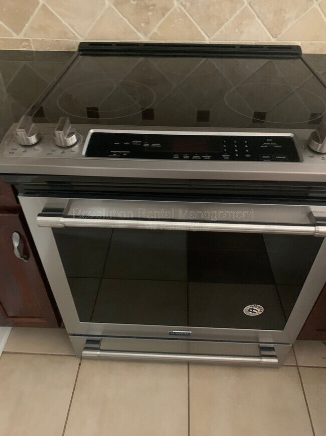 Building Photo - 8373 Brewer Rd