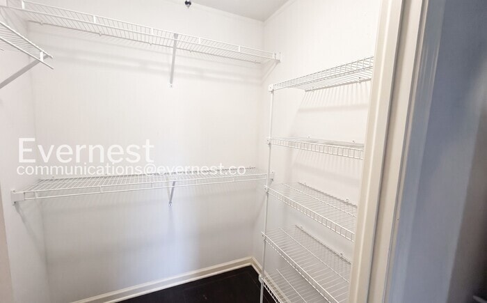 Building Photo - 7390 Fox Mill Rd