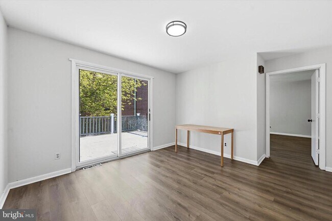 Building Photo - 3 Curtis Ave