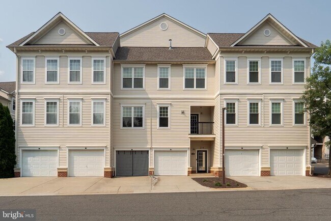 Building Photo - 11391 Aristotle Dr