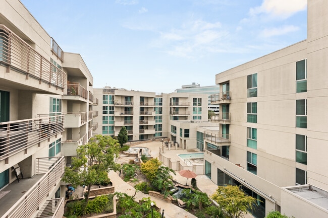 Building Photo - 267 S San Pedro St