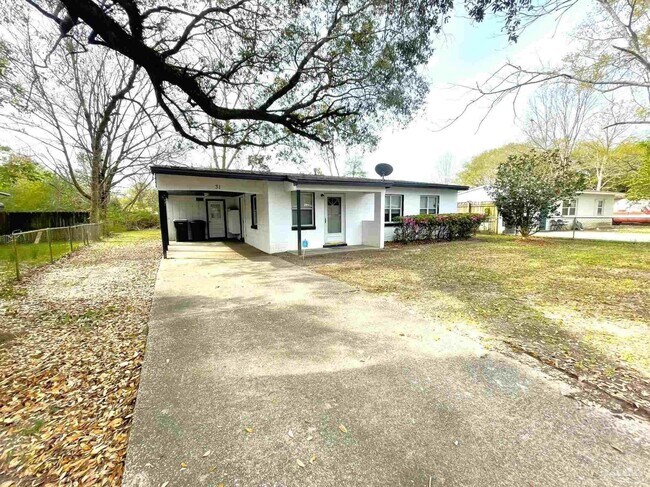 Building Photo - 31 Randolph Dr