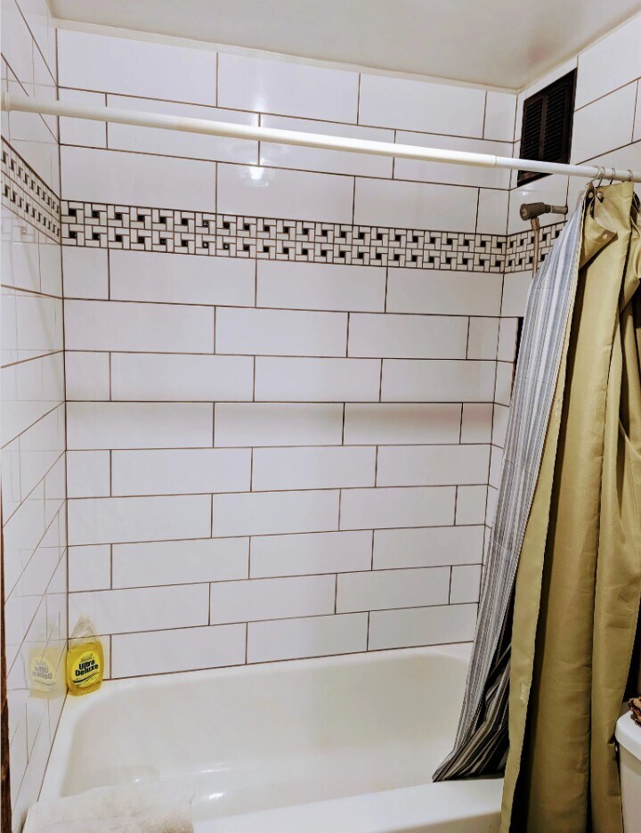 Building Photo - 1 E Scott St