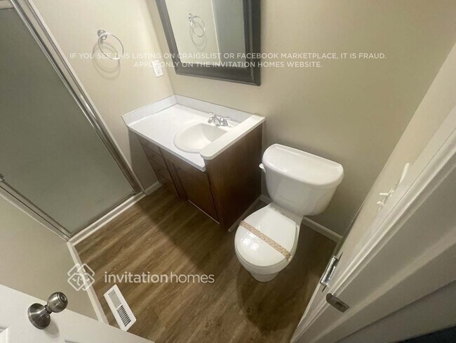 Building Photo - 7807 76th Ave SW