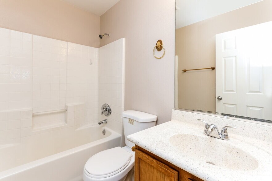 Building Photo - 10425 Concetta Ave