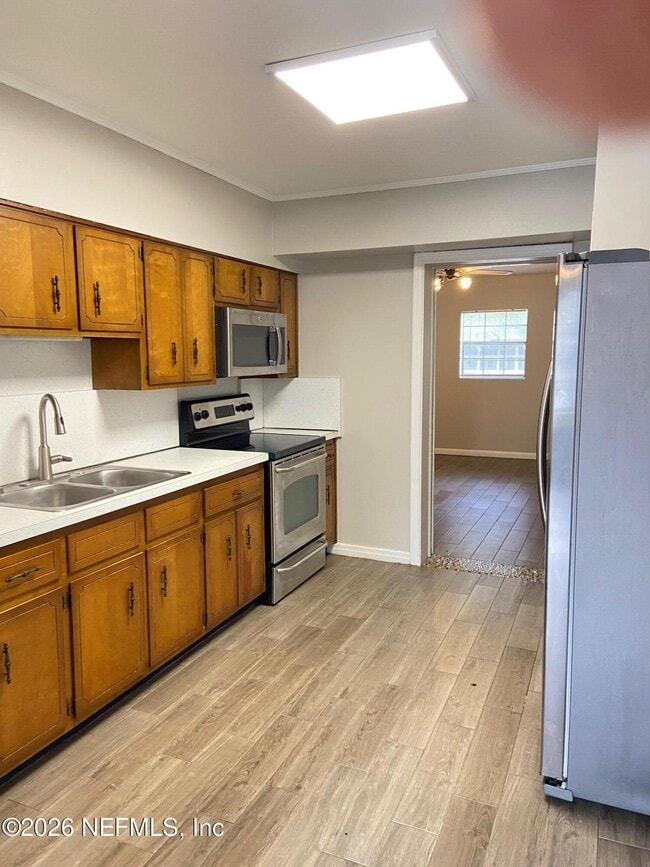 Building Photo - 8929 MacArthur Ct S