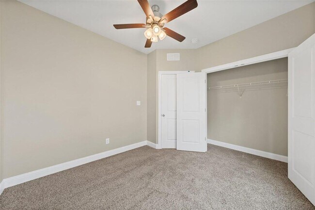 Building Photo - 2755 Cedrus Ave