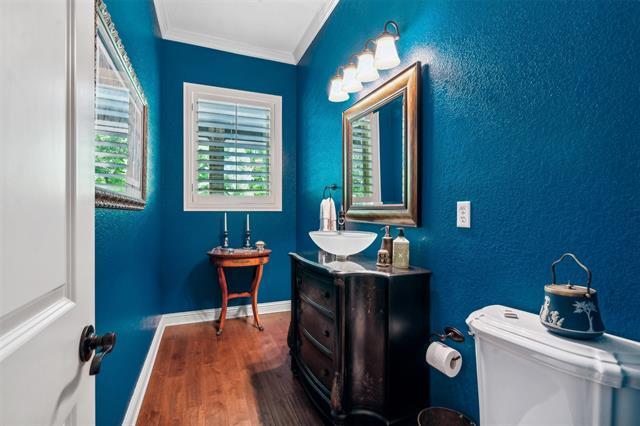 Building Photo - 8709 Claremont Dr