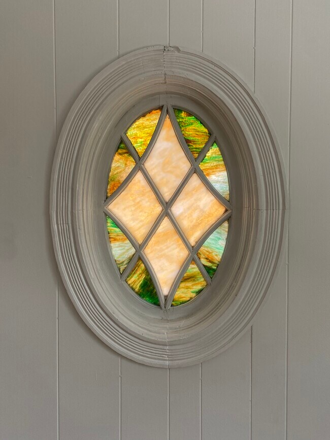 Building Photo - 104 Manning Blvd