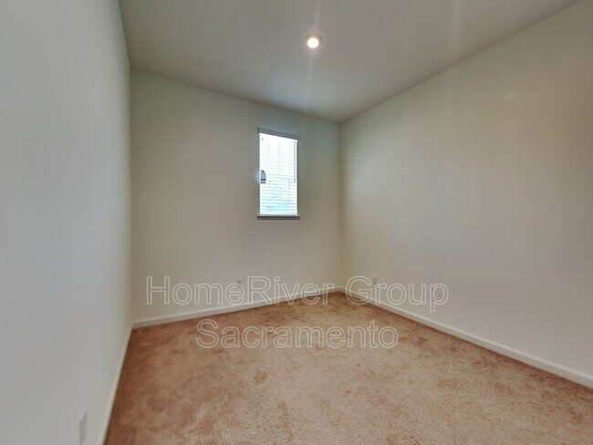 Building Photo - 1169 Knox Way