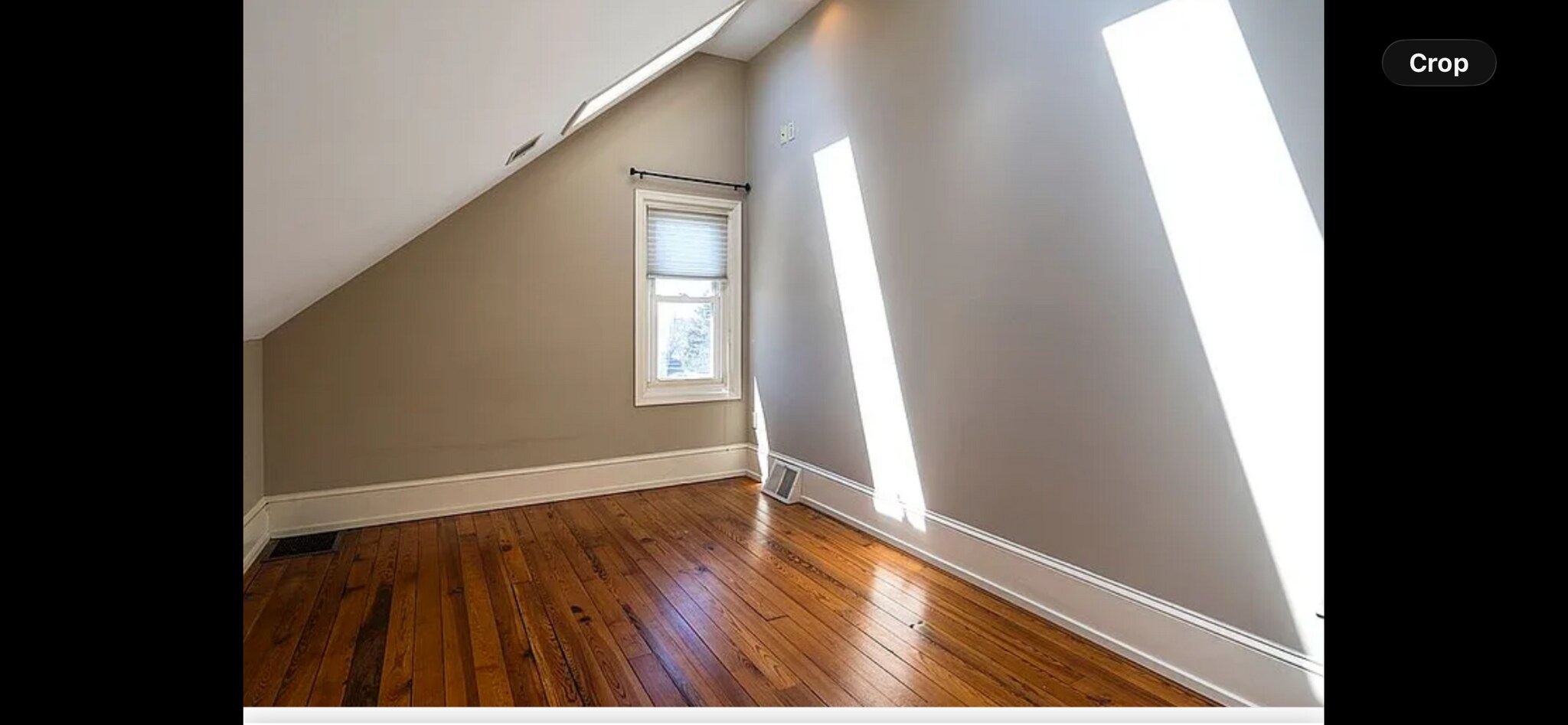 Building Photo - 207 E Main St