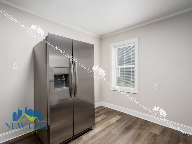 Building Photo - 154-156 N Central Avenue, Columbus, OH 43222